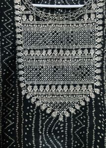 Stylish Black &amp; White Printed Kurta Set