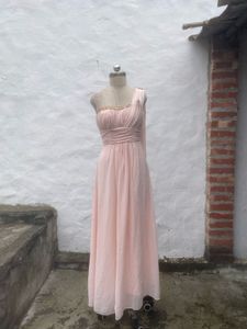 Elegant One-Shoulder Pink Gown