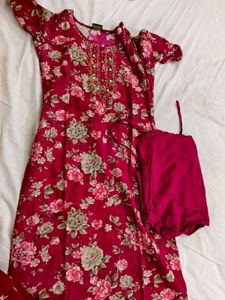 Beautiful Floral Print Kurta Set