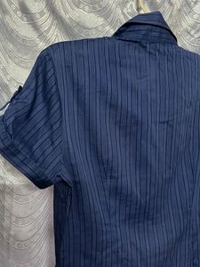 Chic Navy Striped Button-Up shirt