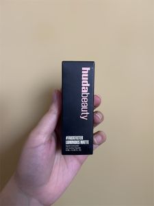 Huda Beauty Concealer (coconut flakes)