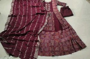bandhani Maroon Kurta Set