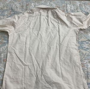 Classic Cream Button-Up Van Heusen Shirt