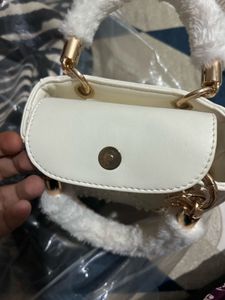 Chic White Pearl Embellished Handbag
