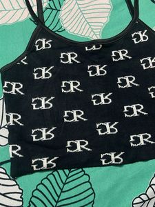 Stylish Graphic Print Crop Top
