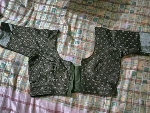 Stylish Dark Patterned Blouse