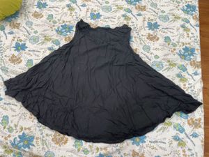 Sleeveless Black Zip-Up Top