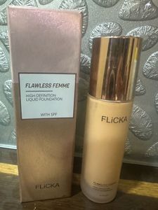 FLICKA Flawless Femme Foundation SPF