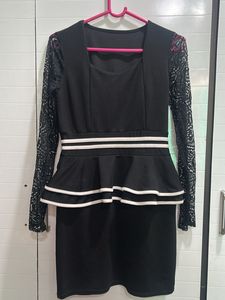 Elegant Black Lace Sleeve Dress