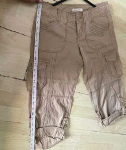 Aeropostale Beige Cargo Capri Pants