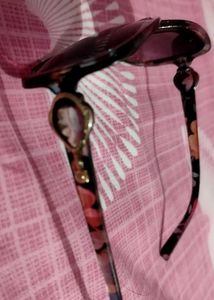 Stylish Tortoiseshell Sunglasses