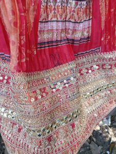 Red Ethnic 👗