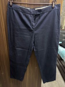 Classic Navy Cropped Pants