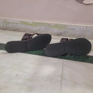 Women Embellished Ethnic  Flats with Embro