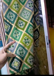 Green Geometric Print Kurta with Embellished Neckl