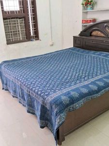 Blue Patterned Quilt Wait 1.850