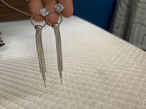 Western Type Earring With White Stone