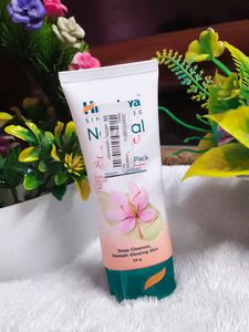 Himalaya Natural Glow Kesar Turmeric Face Pack