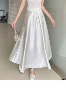 Elegant Flowing Skirt - Perfect for Any Occasion
