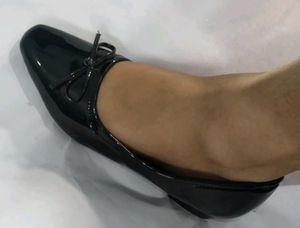 Shiny Black Ballet Flats with Bow