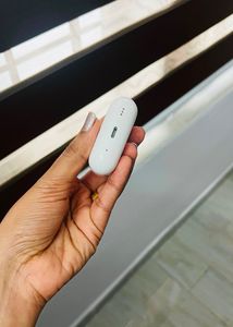 Apple AirPods Pro (2nd Gen) with Case