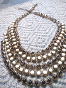 Necklace in black and white combination