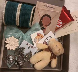 Beautiful Hamper for loved one 😻