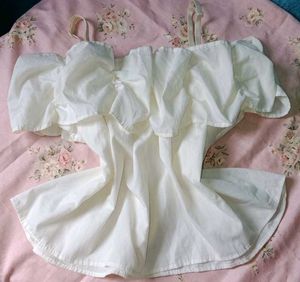 Cute Off the shoulder Cotton top