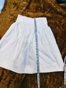 NEW Chic White Pleated Skirt