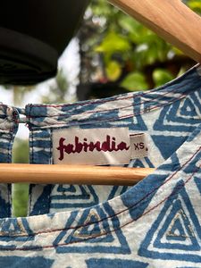 Top From fabindia XS