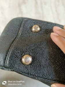 AUTHENTIC METROCITY BAG Chic Black Quilted Handbag