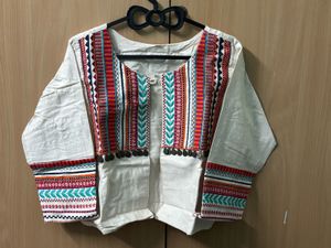 Embroidered Cropped Jacket