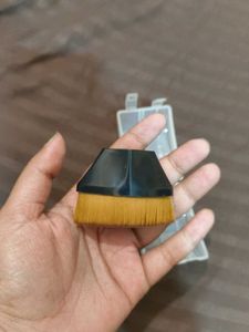 Flat Makeup Brush with Case