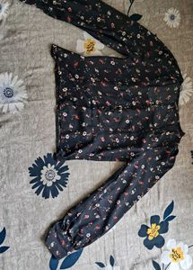 Chic Floral Print Long Sleeve Top