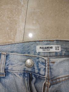 Light Wash Straight Leg Jeans