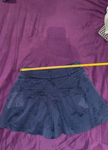 Blue pleated skort