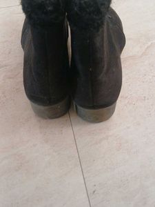 Cozy Fur Lined Black Boots