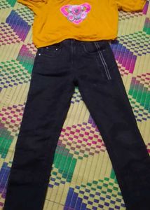 Cute Teddy Bear Sequins T-Shirt and jeans