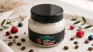 mCaffeine Coffee Body Scrub with Berries