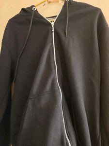 Comfortable Black Zip-Up Hoodie and Pants Set