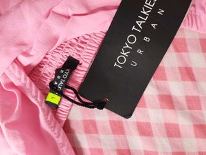 Chic Pink Peplum Twist Front Top