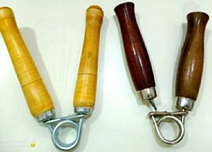 Unlock Your Hand Strength: 2-Piece Wooden Handle Hand Grips for Powerful Workouts"