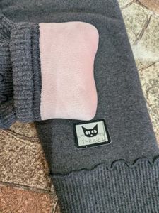 Cozy Dark Grey Leggings with Cute Detail