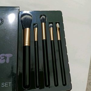 Fashion Colour The Buff Set Makeup Brushes
