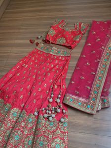 A Beautiful Lehenga with blouse &amp; dupatta