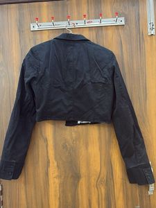 H&amp;M Cropped Black Blazer