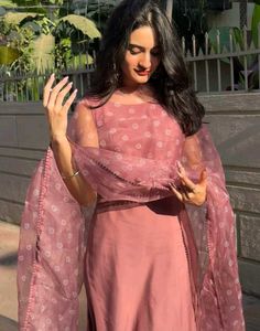 Elegant Pink Floral Kurta Set with Dupatta
