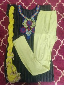 Elegant Striped Kurta Set with Vibrant Neckline