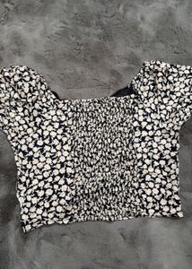 Floral Off-Shoulder Crop Top