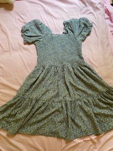 Chic Floral Print Puff Sleeve Dress